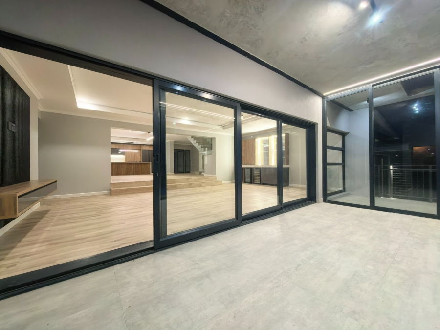 4 Bedroom Property for Sale in Welgelegen Western Cape